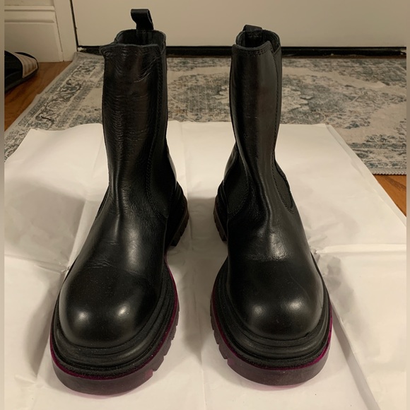 NWT Steve Madden Klyde chelsea boot Sz 7 - Picture 6 of 7